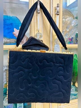 Black Vintage Industrial Argentina Quilted Top-Handle Women’s Bag w/ gold tone